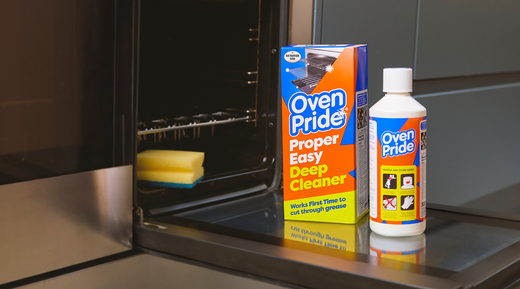 A Guide to Cleaning Oven Trays